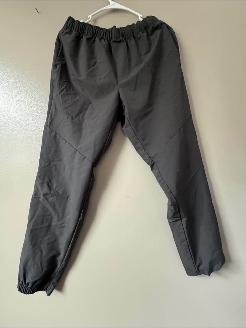 Source Unknown Men's Black Jogger Sweatpants with Elastic Cuffs